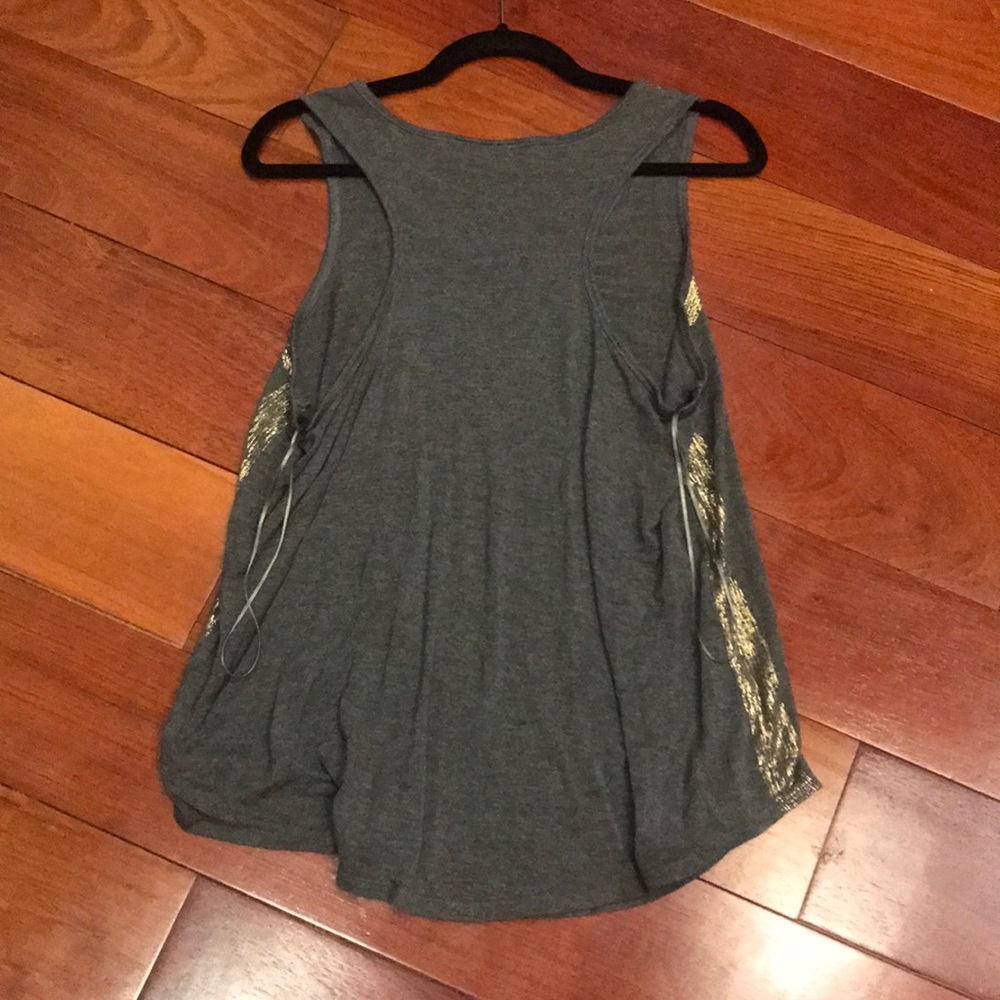 Apt. 9 Razorback Tank - Picture 4 of 4